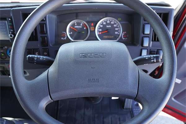 2017 Isuzu N Series NNR 45-150 4x2