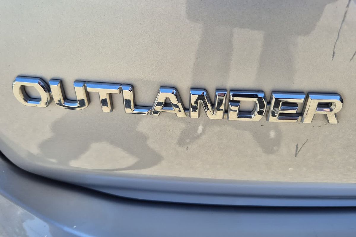 2016 Mitsubishi Outlander LS ZK