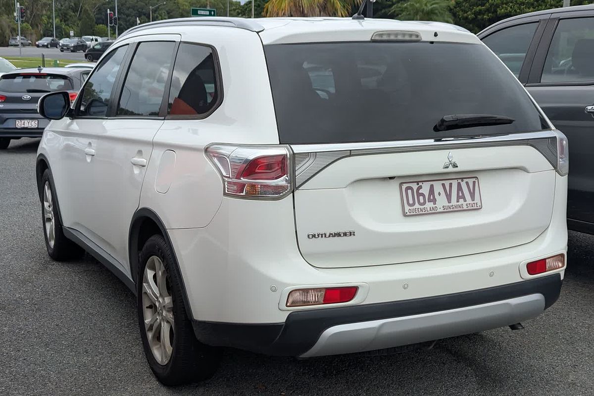 2014 Mitsubishi Outlander LS ZJ