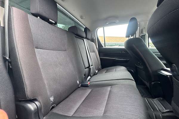 2019 Toyota Hilux SR GUN126R 4X4