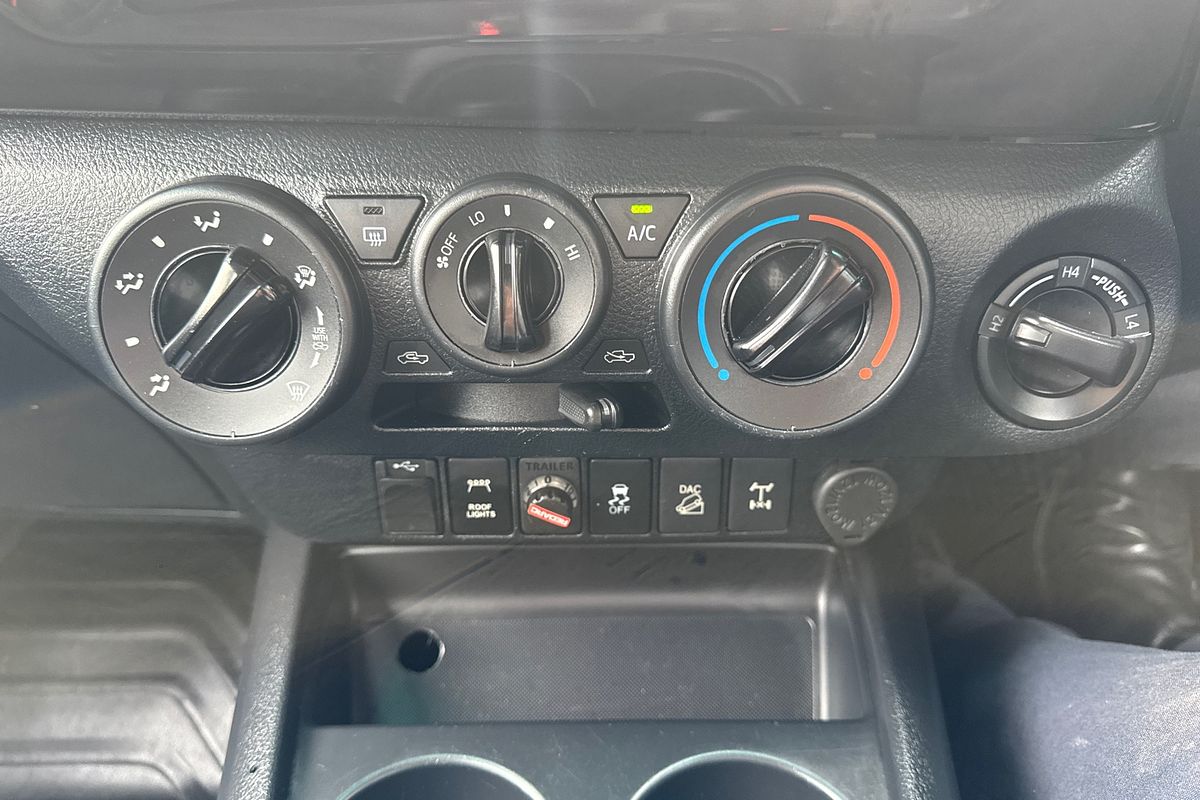 2019 Toyota Hilux SR GUN126R 4X4