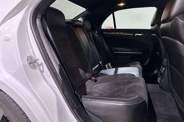 2017 Chrysler 300 SRT Hyperblack LX