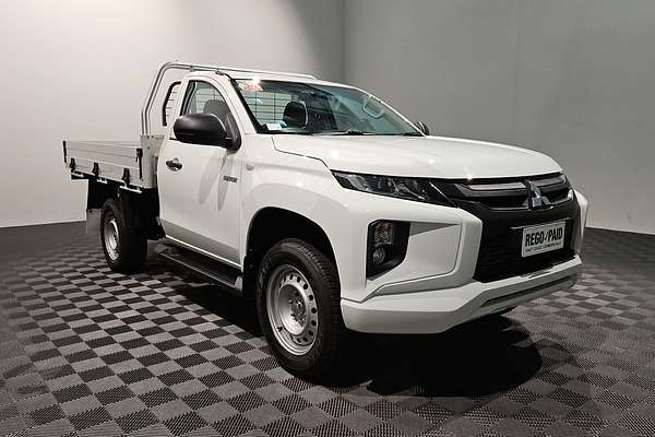 2023 Mitsubishi Triton GLX MR 4X4