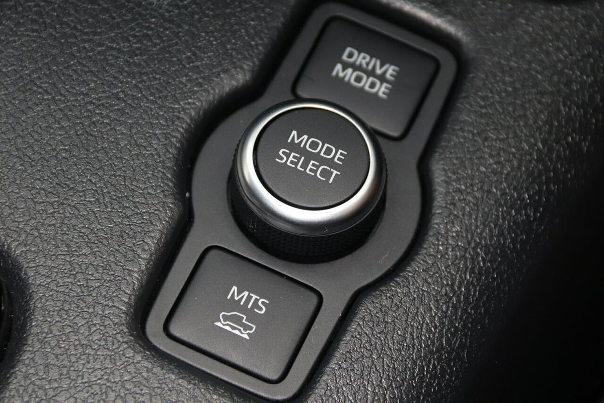 2024 Toyota Hilux Rogue 48V GUN126R 4X4