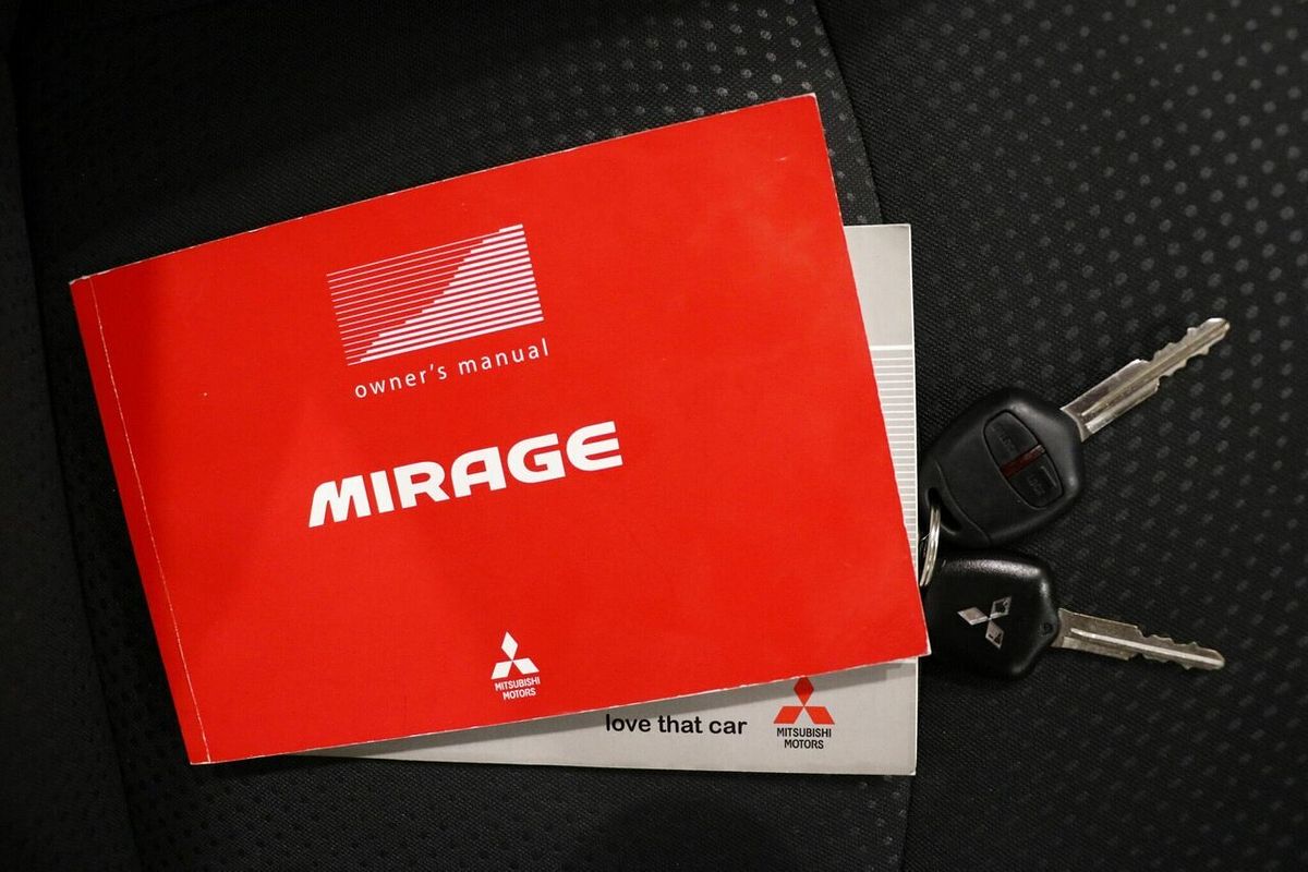 2014 Mitsubishi Mirage ES LA