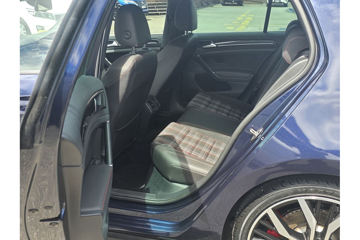 2016 Volkswagen Golf GTI 7