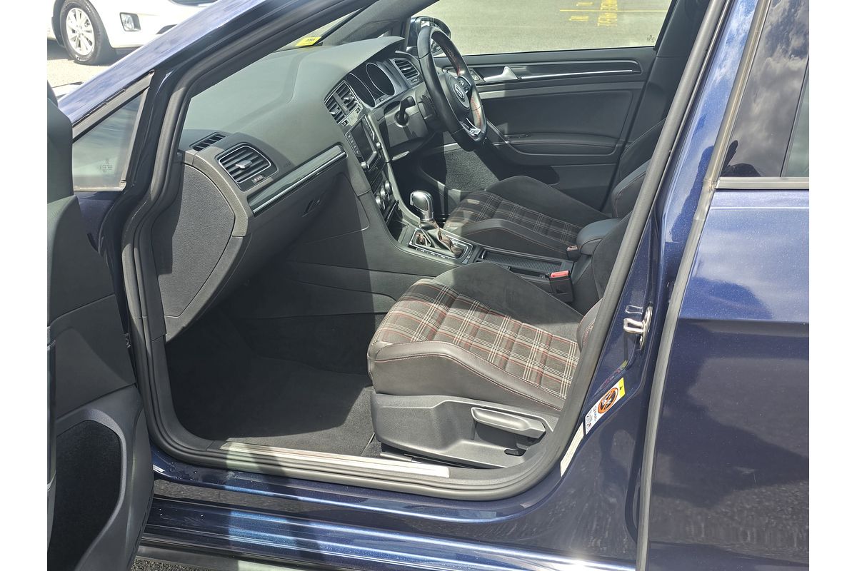 2016 Volkswagen Golf GTI 7