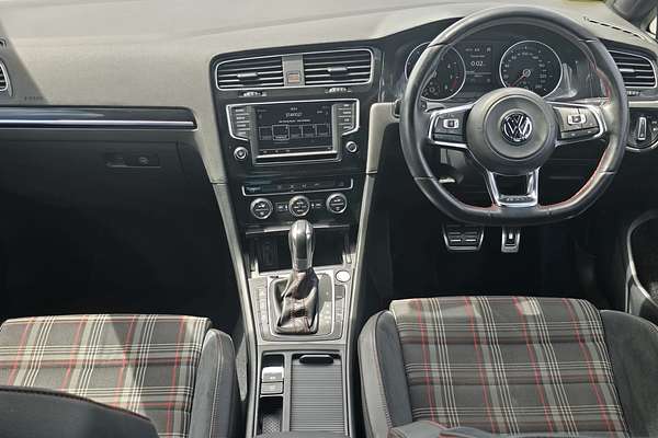 2016 Volkswagen Golf GTI 7