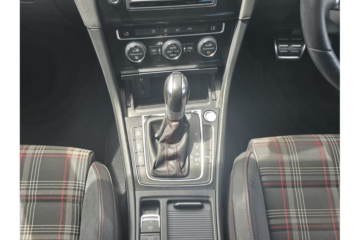 2016 Volkswagen Golf GTI 7