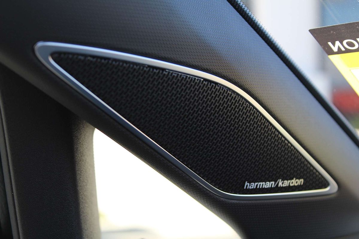 2024 Volkswagen Golf R 8