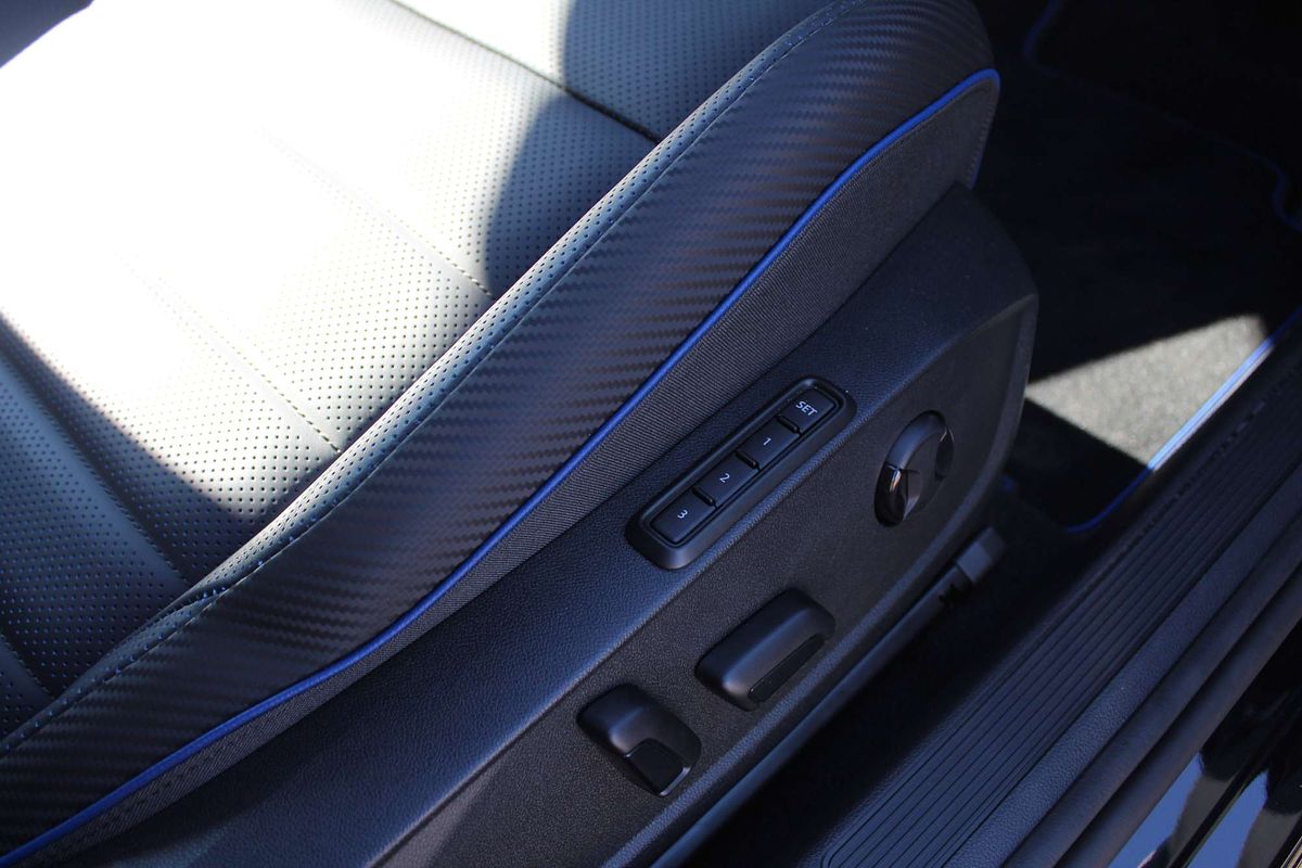 2024 Volkswagen Golf R 8