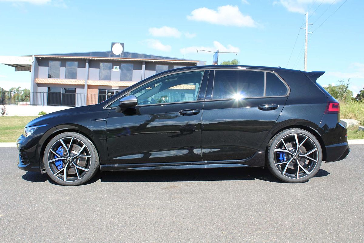 2024 Volkswagen Golf R 8