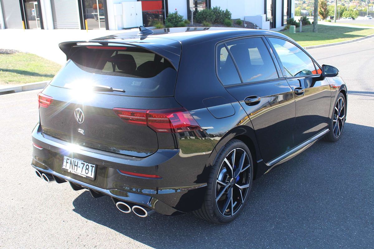 2024 Volkswagen Golf R 8