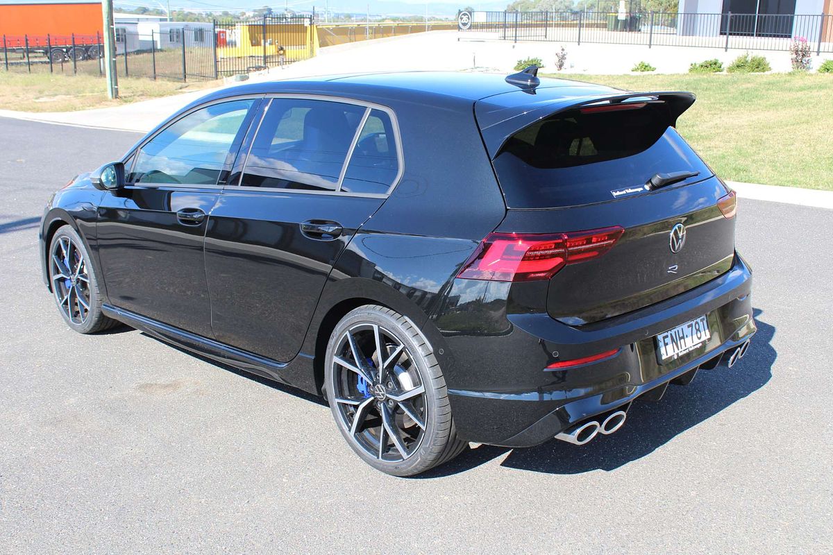 2024 Volkswagen Golf R 8