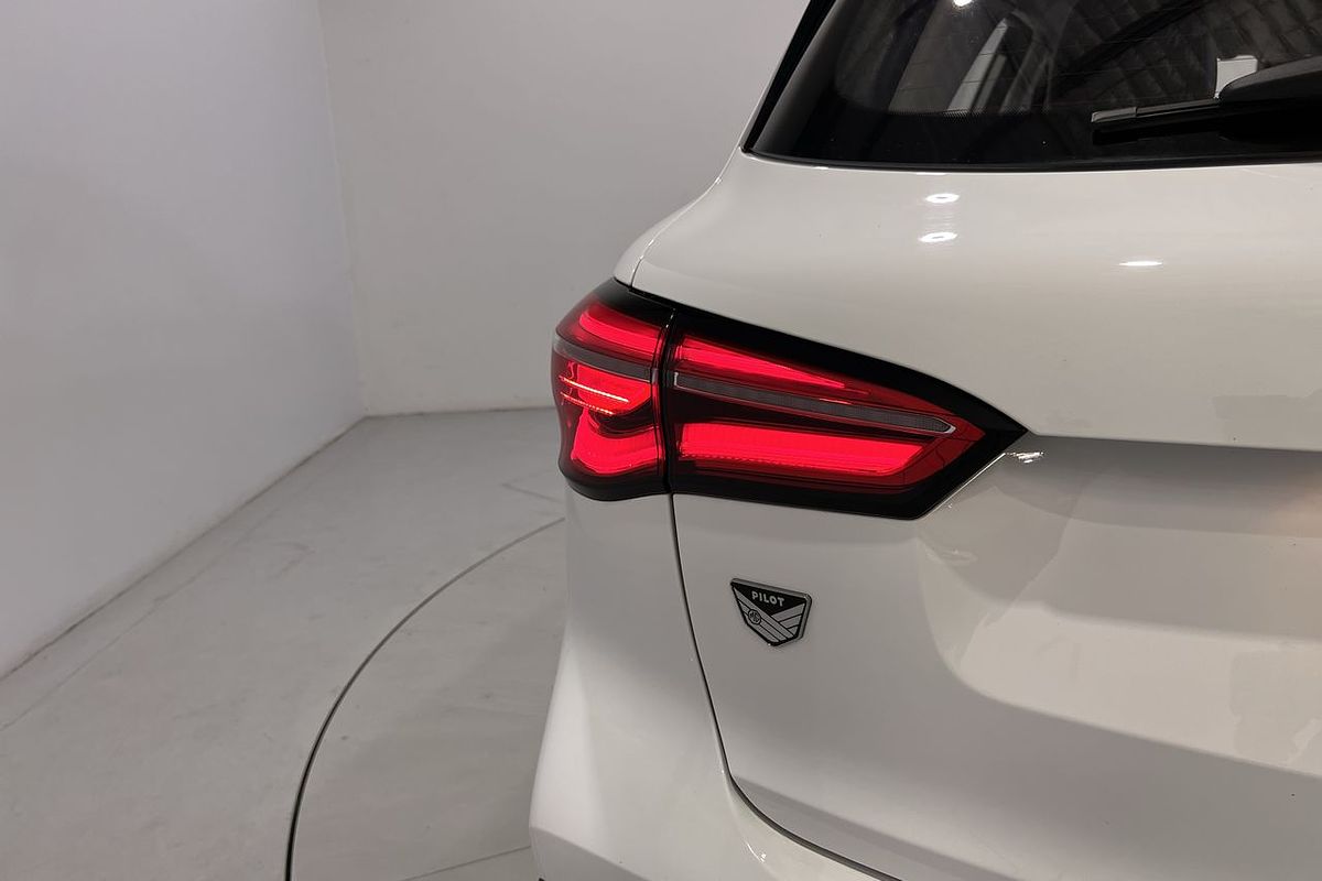 2022 MG HS Vibe SAS23