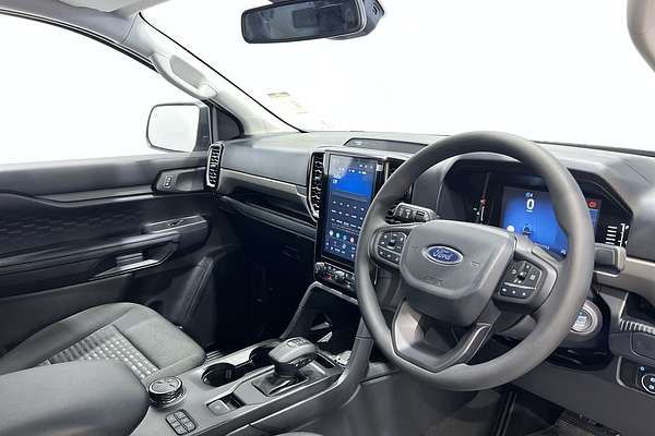 2024 Ford Everest Ambiente