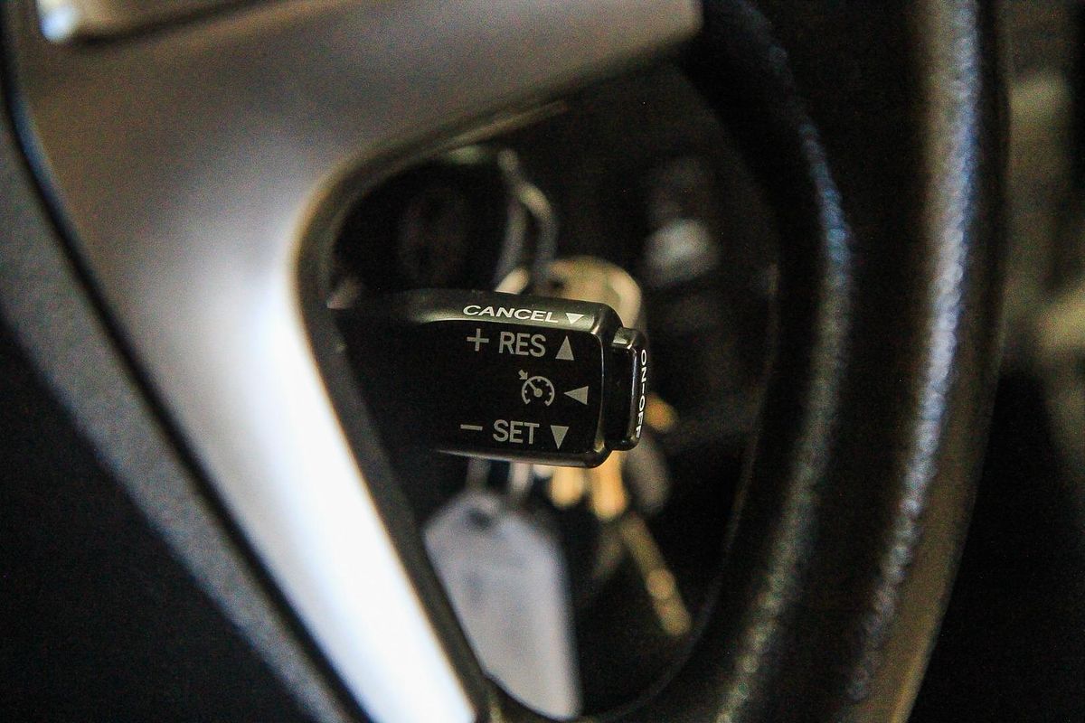 2014 Toyota Hilux SR KUN26R 4X4