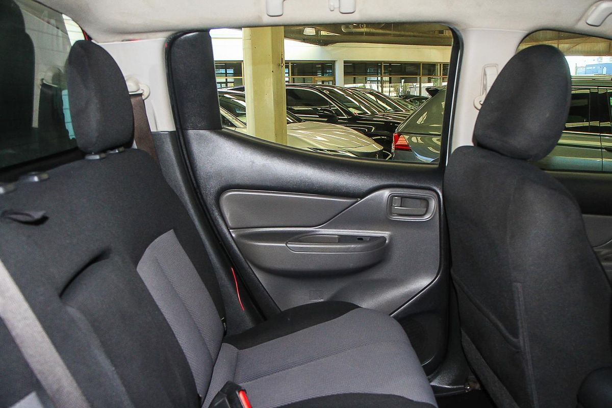 2017 Mitsubishi Triton GLX MQ 4X4