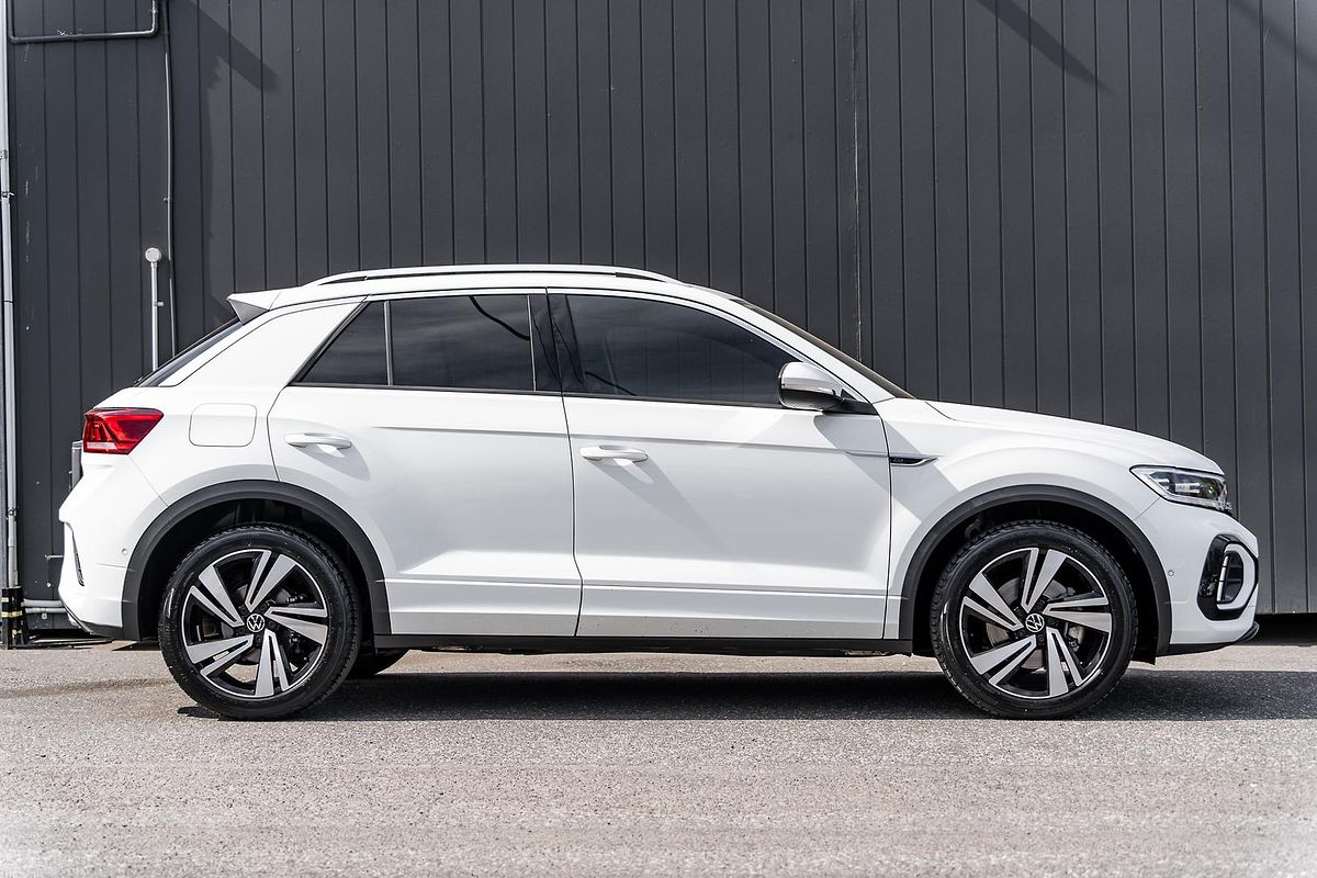 2022 Volkswagen T-Roc 140TSI R-Line D11