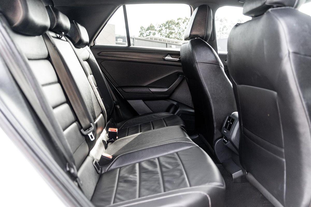 2022 Volkswagen T-Roc 140TSI R-Line D11