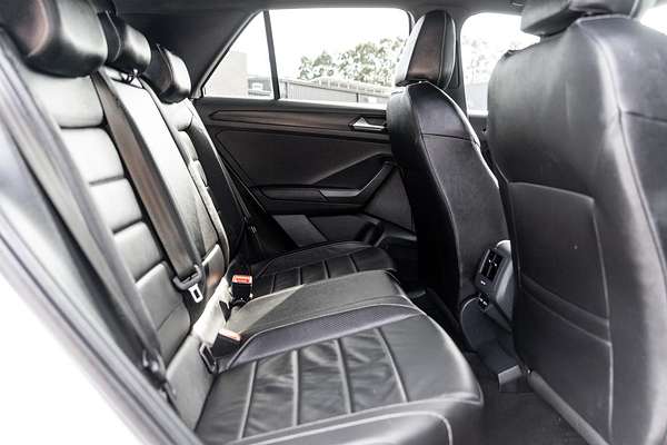 2022 Volkswagen T-Roc 140TSI R-Line D11