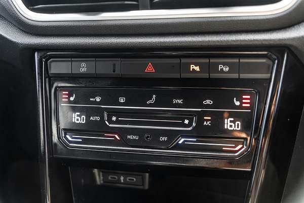 2022 Volkswagen T-Roc 140TSI R-Line D11