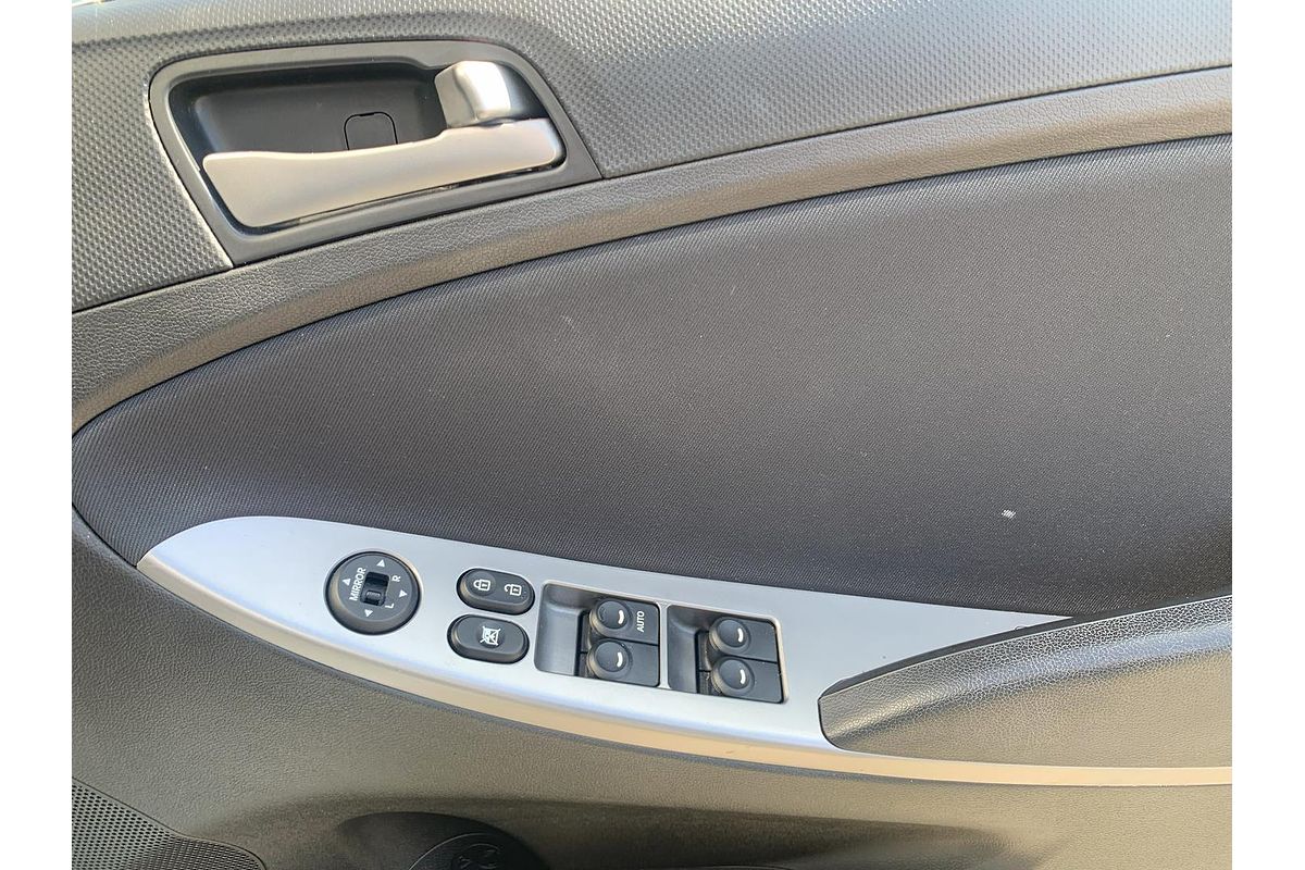 2019 Hyundai Accent Sport RB6
