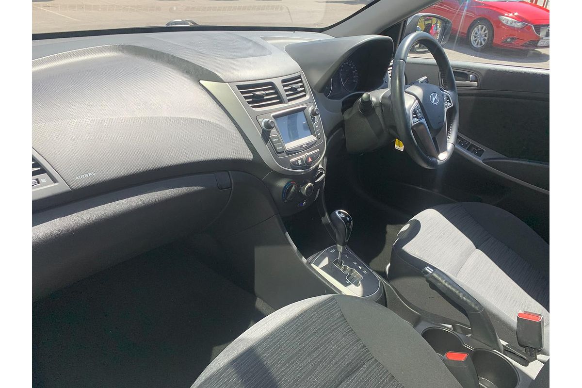 2019 Hyundai Accent Sport RB6
