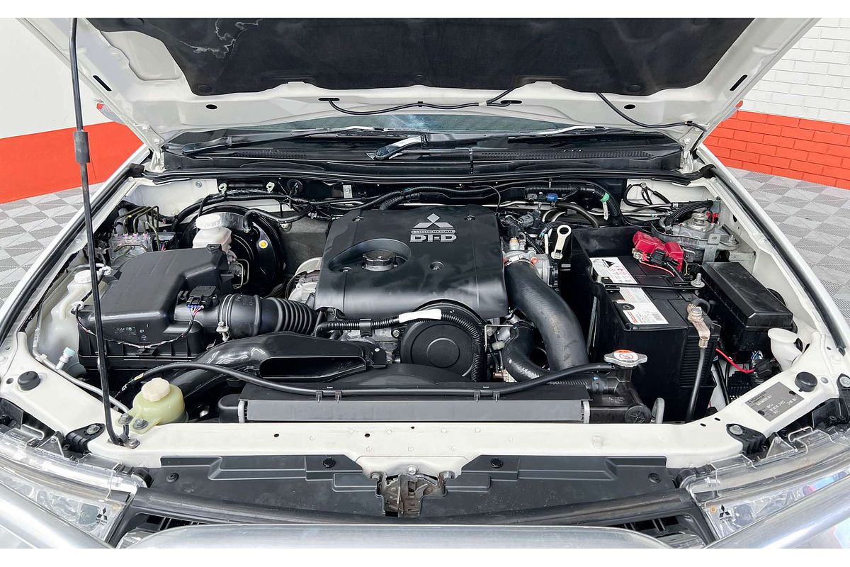 2014 Mitsubishi Challenger LS PC
