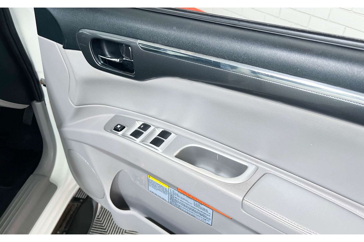 2014 Mitsubishi Challenger LS PC