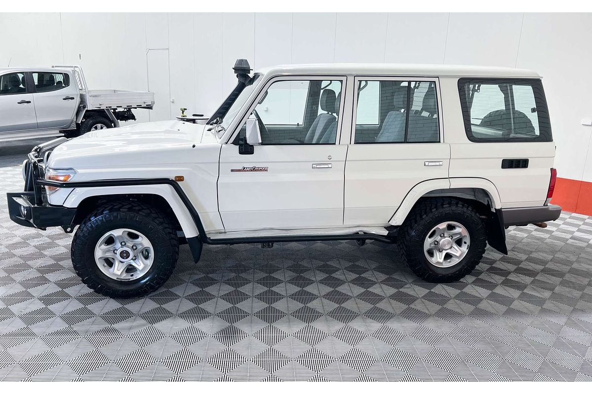 2020 Toyota Landcruiser GXL VDJ76R