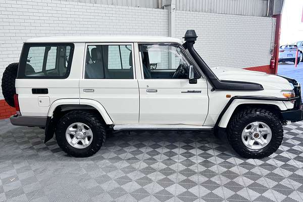 2020 Toyota Landcruiser GXL VDJ76R