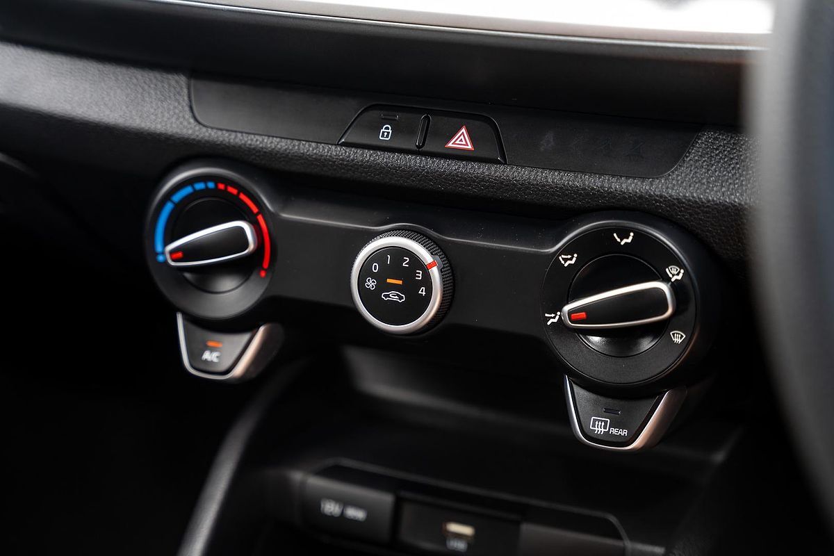 2023 Kia Stonic S YB