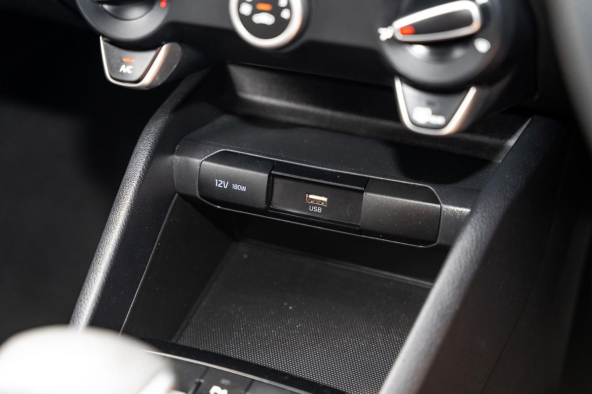 2023 Kia Stonic S YB