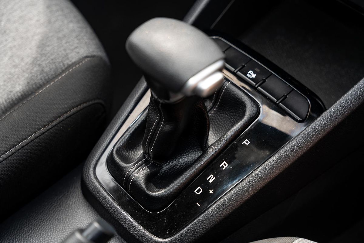2023 Kia Stonic S YB