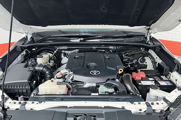 2020 Toyota Hilux SR5 GUN126R 4X4
