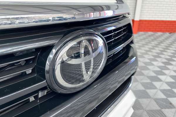 2020 Toyota Hilux SR5 GUN126R 4X4