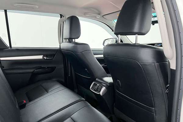 2020 Toyota Hilux SR5 GUN126R 4X4