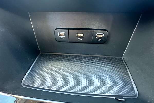 2022 Kia Carnival Si KA4
