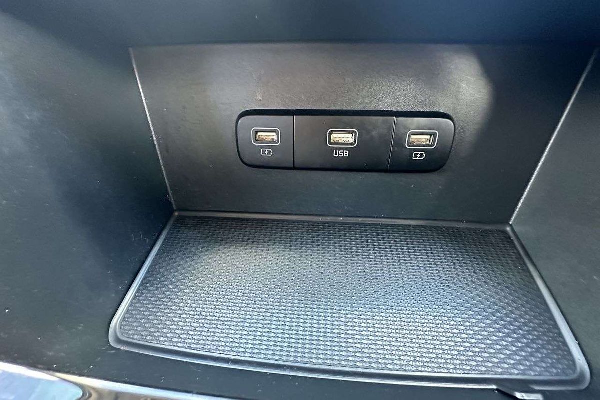 2022 Kia Carnival Si KA4