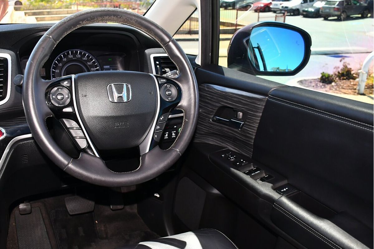 2016 Honda Odyssey VTi-L 5th Gen