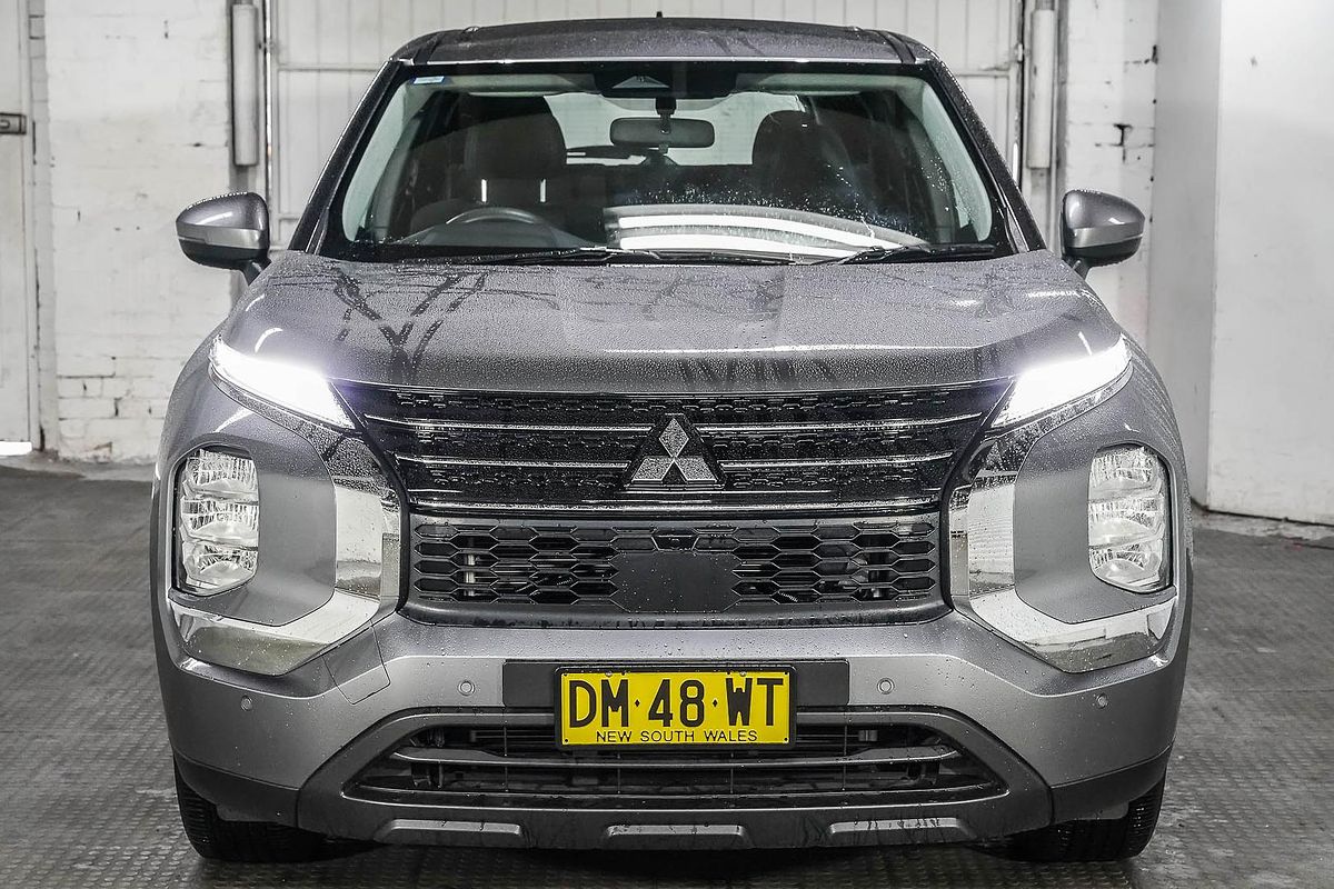 2022 Mitsubishi Outlander ES ZM