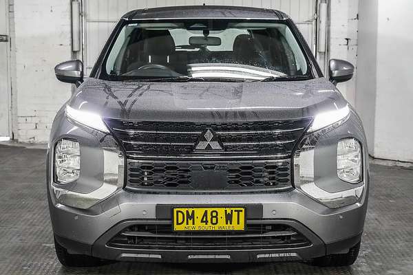 2022 Mitsubishi Outlander ES ZM