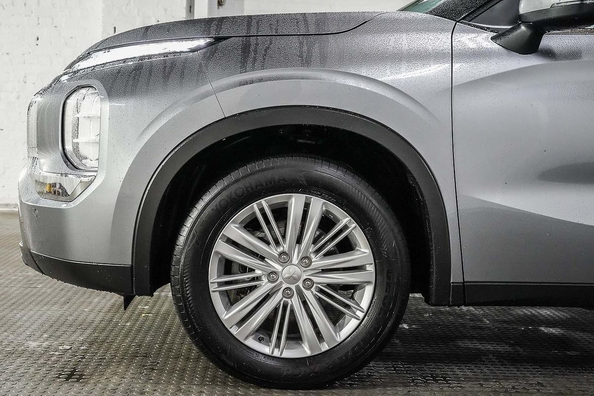2022 Mitsubishi Outlander ES ZM