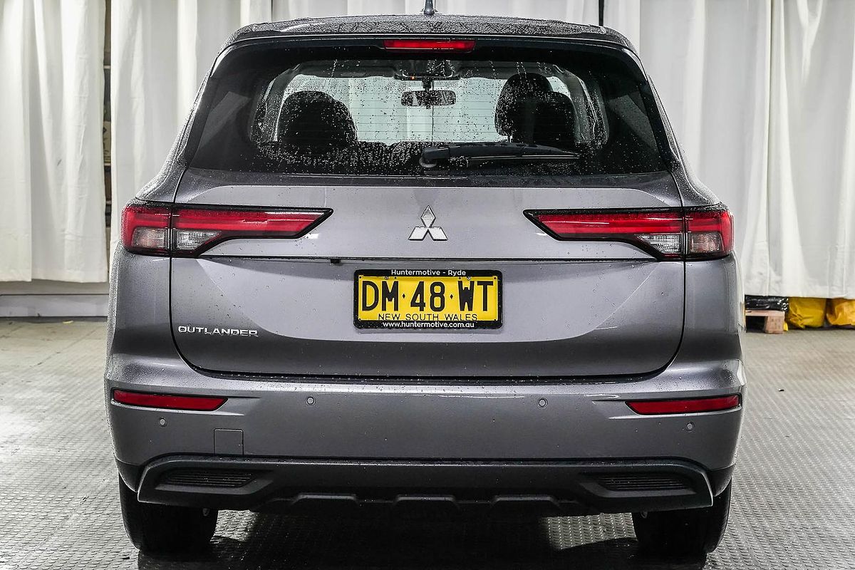 2022 Mitsubishi Outlander ES ZM