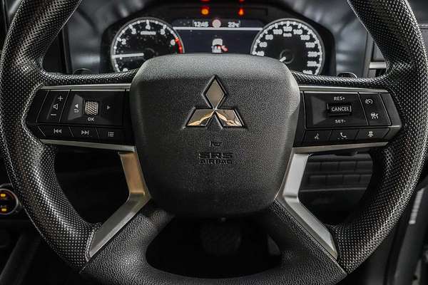 2022 Mitsubishi Outlander ES ZM