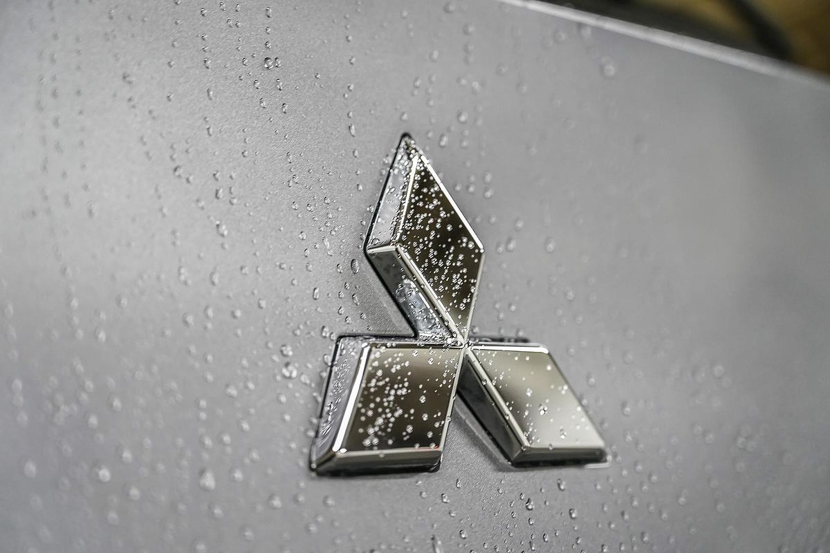 2022 Mitsubishi Outlander ES ZM