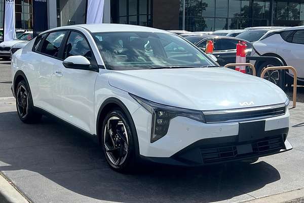 2025 Kia K4 Sport+ CL4m