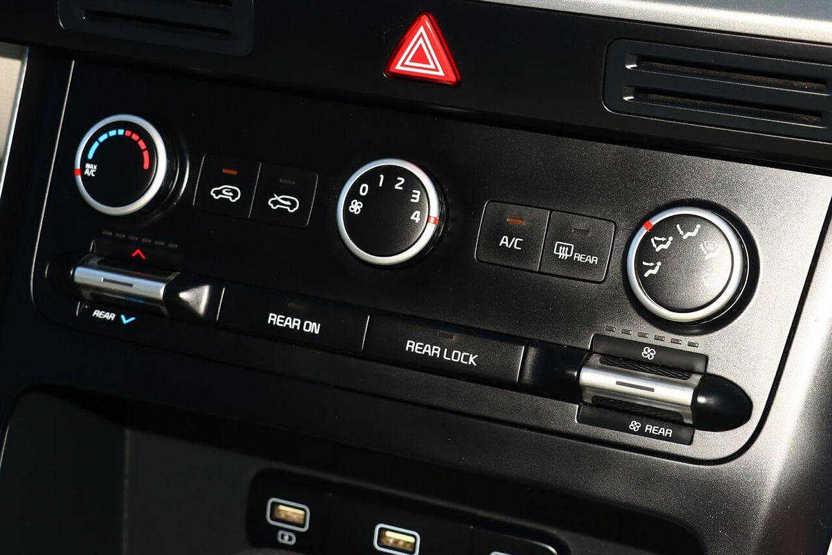 2022 Kia Carnival S KA4