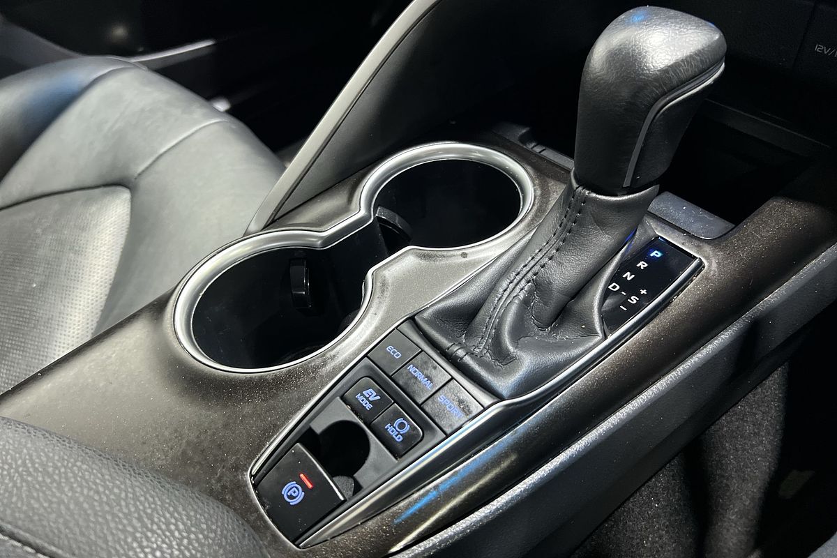 2021 Toyota Camry SX AXVH70R